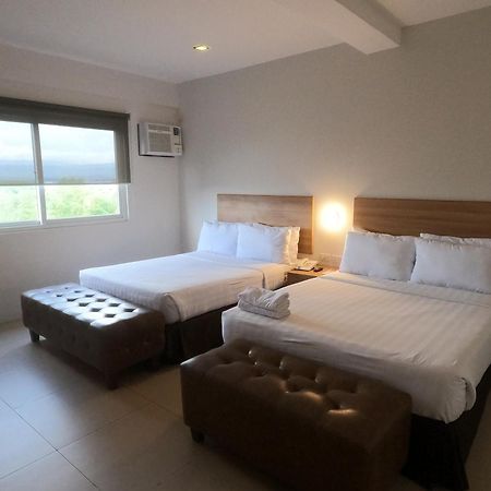 Mango Suites Тугегарао Экстерьер фото